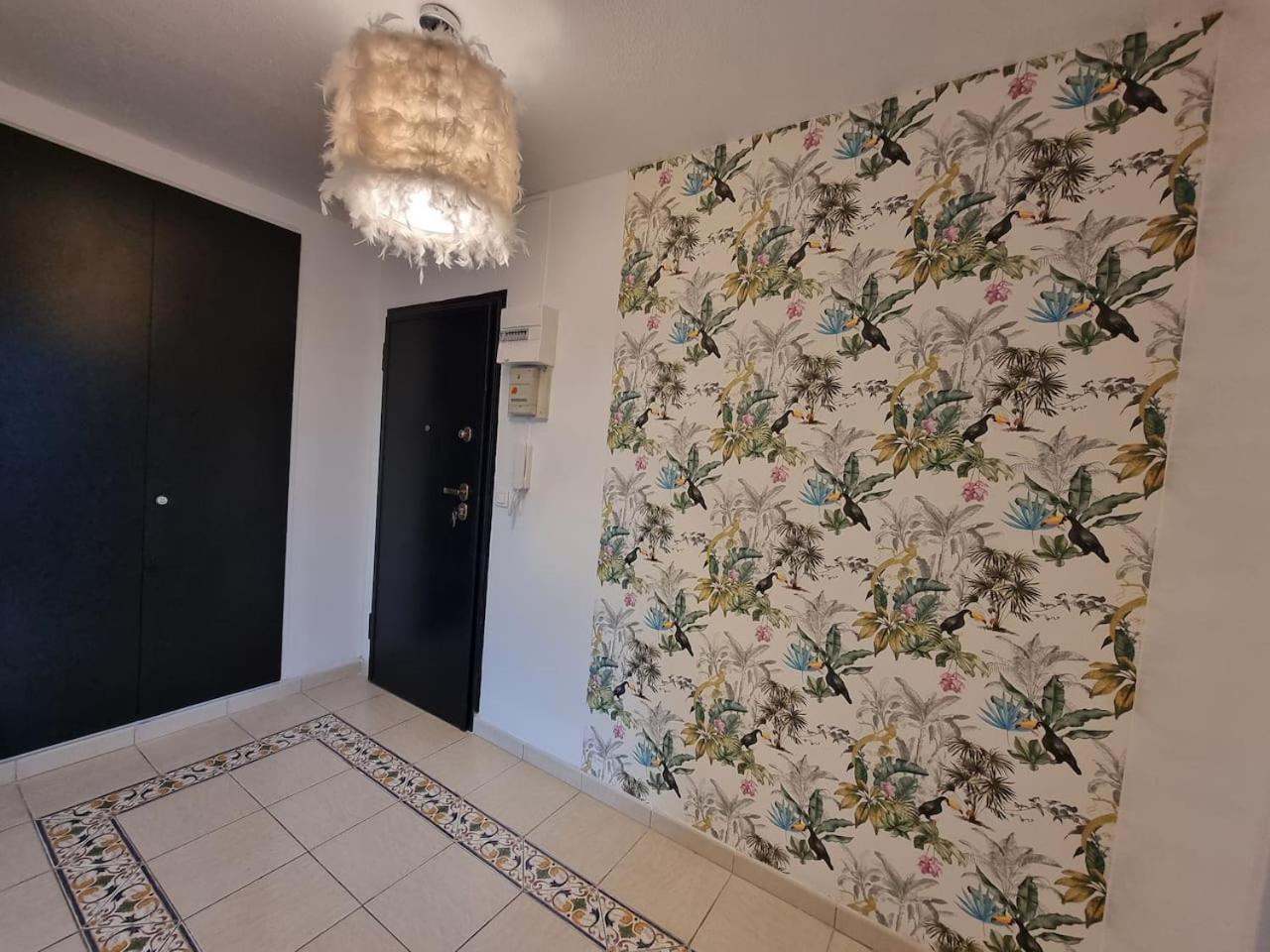 Grand Appartement 3 Chambres Disney - Paris - 82M2 Neuilly-sur-Marne Dış mekan fotoğraf