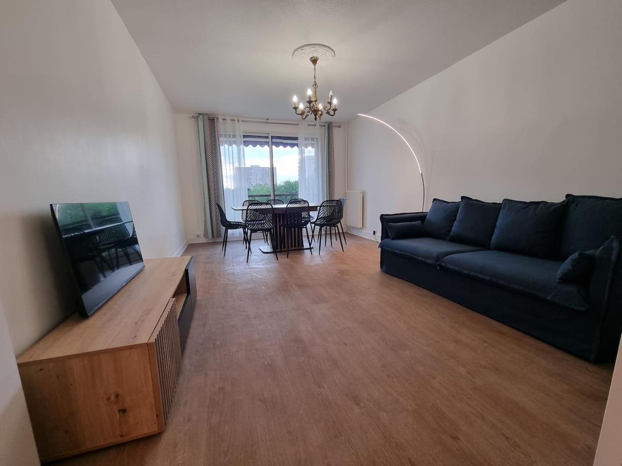 Grand Appartement 3 Chambres Disney - Paris - 82M2 Neuilly-sur-Marne Dış mekan fotoğraf